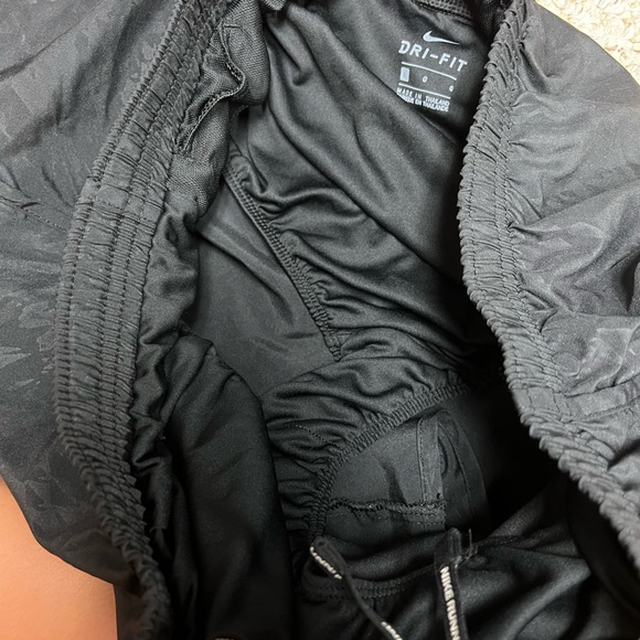 Nike running shorts - Picture 5 of 5